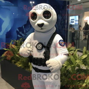 Figura de máscara de selo...