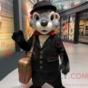 A máscara Svart Weasel...