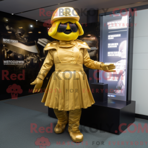 Gold Commando maskot...