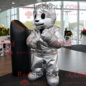Sølv boksehanske maskot...