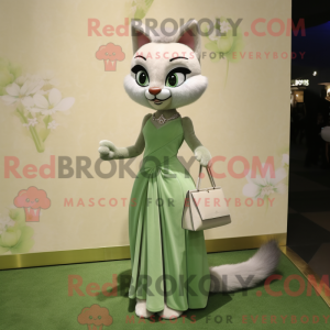 Olive Cat maskot...