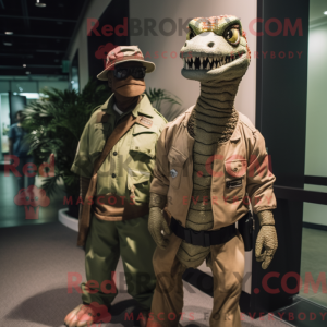 Oliven Utahraptor maskot...