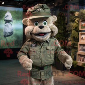 Beige groene baret mascotte...