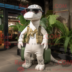 Personaggio mascotte bianco...