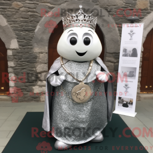 Silver Irish Castle maskot...