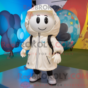 Kremowa maskotka do gry w...