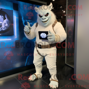 Máscara de Ogre Branco com...