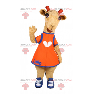 Mascotte de biquette avec robe orange et basket - Redbrokoly.com