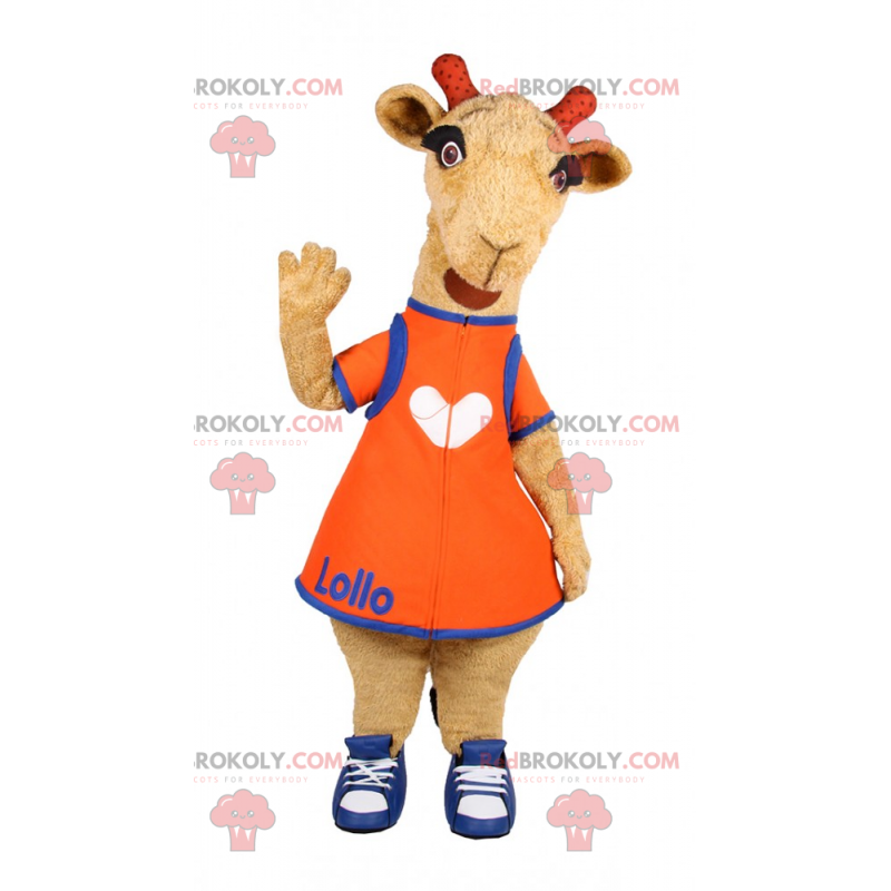 Mascota de cabra con vestido naranja y baloncesto. -