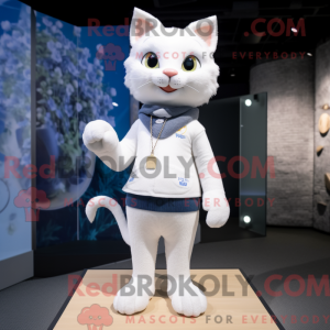 Máscara de gato branco com...