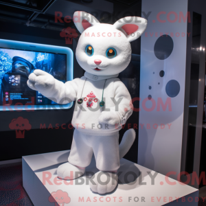 Máscara de gato branco com...