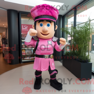 Pink romersk soldat maskot...