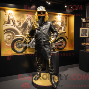 Gold Knife Thrower maskot...