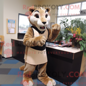 Sort Mountain Lion maskot...