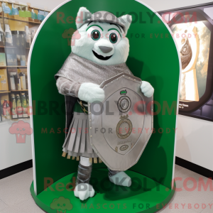 Silver Celtic Shield maskot...