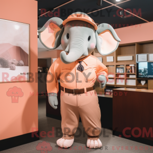 Peach Elephant maskot...