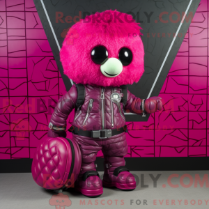 Magenta traz uma máscara de...