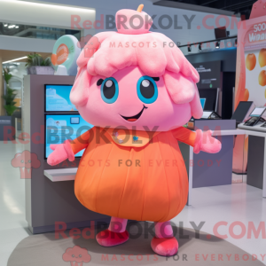 Peach Momentum maskot...