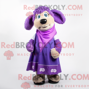 Lilla får maskot kostume...