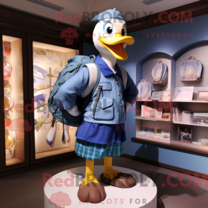 Blue Goose maskot...