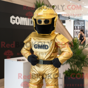 Guld Commando maskotdräkt klädd i rashguard och kepsar - Kommandomaskotar - REBROKO_251486 - RedBrokoly.com