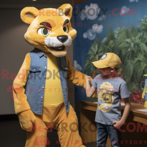 Yellow Mountain Lion maskot...