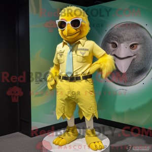 Fantasia de mascote de falcão-limão com bermuda e abotoaduras - Mascotes de limão - REBROKO_252424 - RedBrokoly.com