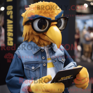 Yellow Haast S Eagle maskot...