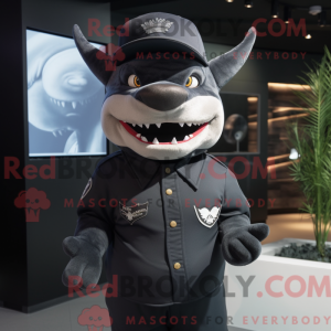Maskotka Black Shark jest...