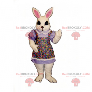 Biały królik maskotka w wielobarwnym fartuchu - Redbrokoly.com