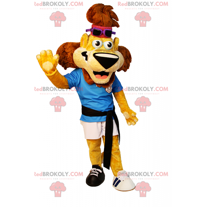 Mascote leão com roupa esportiva e basquete incompatível - Mascote leão com roupa esportiva e basquete incompatível -