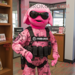 Pink Marine Recon maskot...