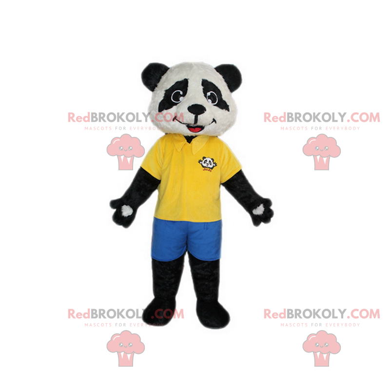 Mascota de panda con polo amarillo y pantalones cortos -