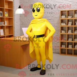 Žlutá postava maskota...