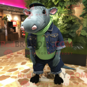 Forest Green Tapir maskot...