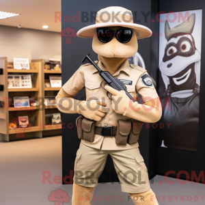Tan Sniper maskot kostume...