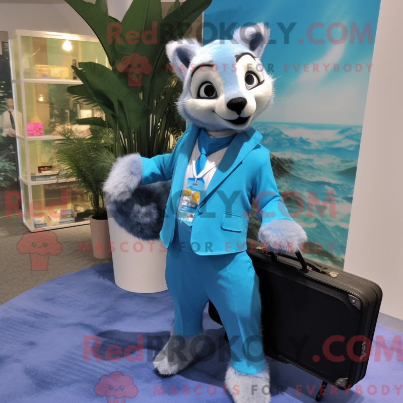 Fantasia de mascote de civeta azul-celeste com capa e pastas - Mascotes civeta - REBROKO_257591 - RedBrokoly.com