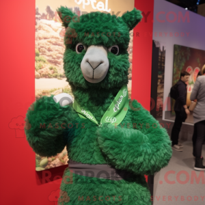 Forest Green Alpaca maskot...