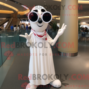 Hvid Moussaka maskot...