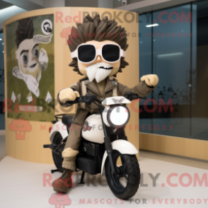 Máscara de comando Cream Kostymefigur com uma jaqueta de motociclista e chapéu - Mascotes do Para Commando - RedBrokoly.com