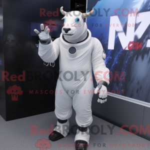Zebu-maskotdraktfigur kledd...