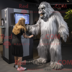 Sølv Sasquatch maskot...
