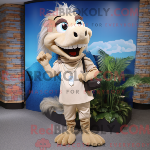 Beige Barracuda maskot...