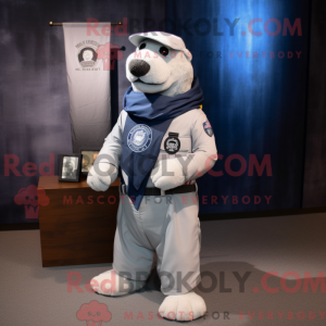 Silver Navy Seal maskot...