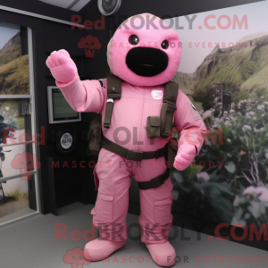 Personnage mascotte rose du...