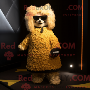 Figura de máscara de ouro...