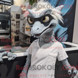 Sølv Deinonychus maskot...