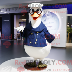 Maskotka Navy Swan w...