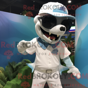 Hvid Barracuda maskot...