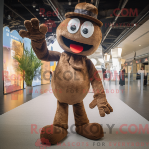 Brun Stilt Walker maskot...